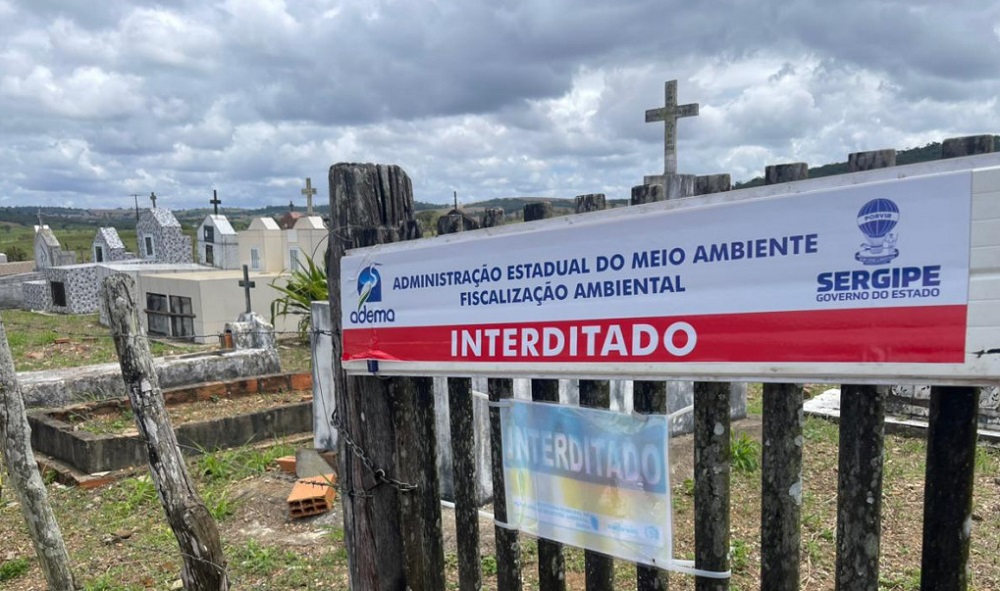 Cemitério irregular Simão Dias