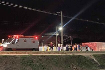 Acidente de motocicleta na Colônia Treze, Sergipe, com vítima socorrida pelo SAMU