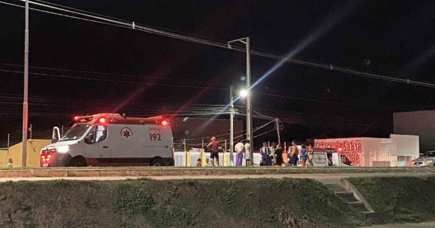 Acidente de motocicleta na Colônia Treze, Sergipe, com vítima socorrida pelo SAMU