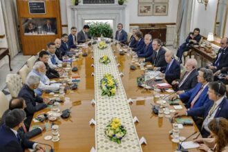 Lula participa de encontro empresarial Brasil-Índia durante assinatura de acordos comerciais