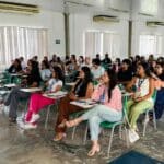 Profissionais de saúde participando de capacitação sobre tuberculose em Lagarto