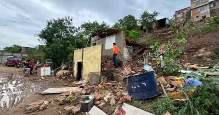 Imóvel que desabou durante chuvas no Alto Sertão de Sergipe