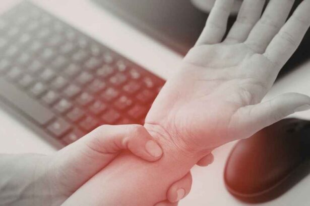 Terapeuta do HUL orienta sobre prevenção de LER/DORT em Lagarto