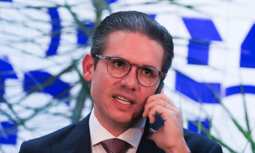 Proposta que acaba com a jornada de trabalho 6x1 avança na Câmara dos Deputados