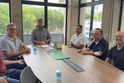 Reunião entre Prefeitura de Lagarto e Governo de Sergipe sobre ampliação de programas de emprego