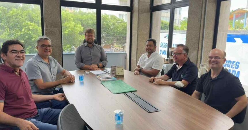 Reunião entre Prefeitura de Lagarto e Governo de Sergipe sobre ampliação de programas de emprego