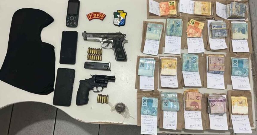 Suspeitos presos em Riachão do Dantas durante operação policial com armas apreendidas
