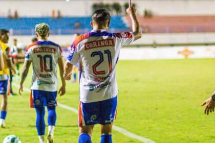 ogadores do Itabaiana comemorando vaga na Copa do Brasil 2027.