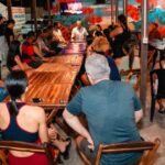 Prefeito Sérgio Reis em reunião com moradores do Residencial Kaptiva