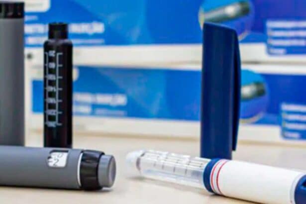 imagem de frascos de medicamentos injetáveis proibidos para venda.