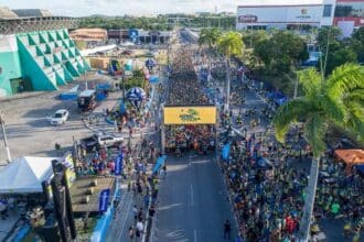 Largada da 31ª Corrida Rústica de Lagarto com milhares de atletas no Balneário Bica.
