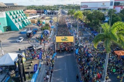 Largada da 31ª Corrida Rústica de Lagarto com milhares de atletas no Balneário Bica.