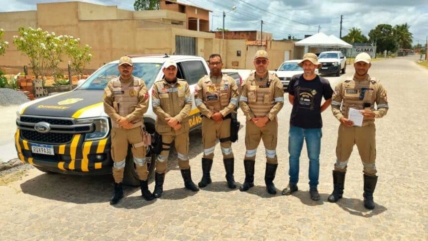 Agentes do DTTU de Lagarto sinalizando vias para a Corrida Rústica.