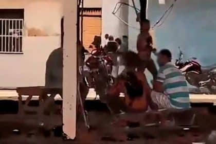 Equipes da Polícia Civil de Sergipe durante operação de combate ao tráfico de drogas em Lagarto.