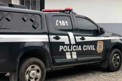 Viatura da Polícia Civil