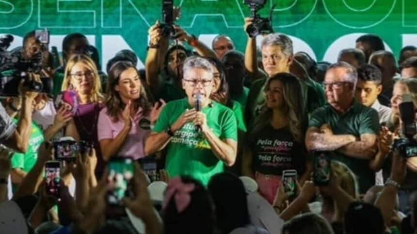 Lideranças do MDB de Sergipe reunidas na convenção partidária no Iate Clube de Aracaju.