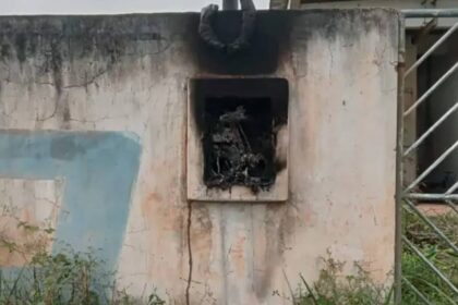 Local atingido pelo incêndio na casa de bombas no povoado Morcego em Lagarto-SE.