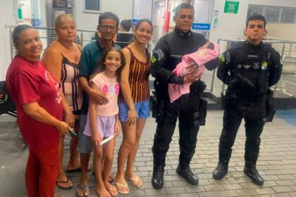 Equipe da Polícia Militar de Sergipe atuando em ocorrência de resgate na capital.