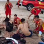 Viatura e guarda-vidas do Corpo de Bombeiros Militar de Sergipe na orla marítima.