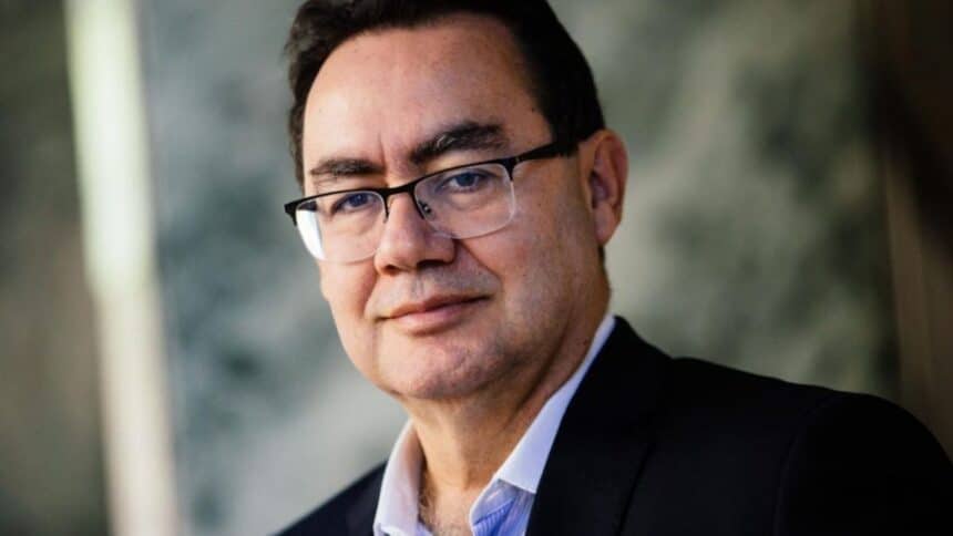 O escritor e ex-candidato à Presidência Augusto Cury em evento público.