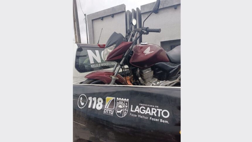 Viatura do DTTU em atuação com a motocicleta