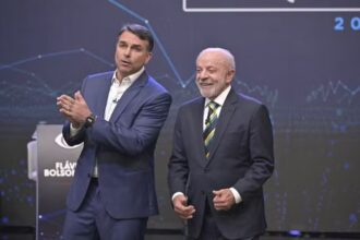 Flávio Bolsonaro e lula no debate